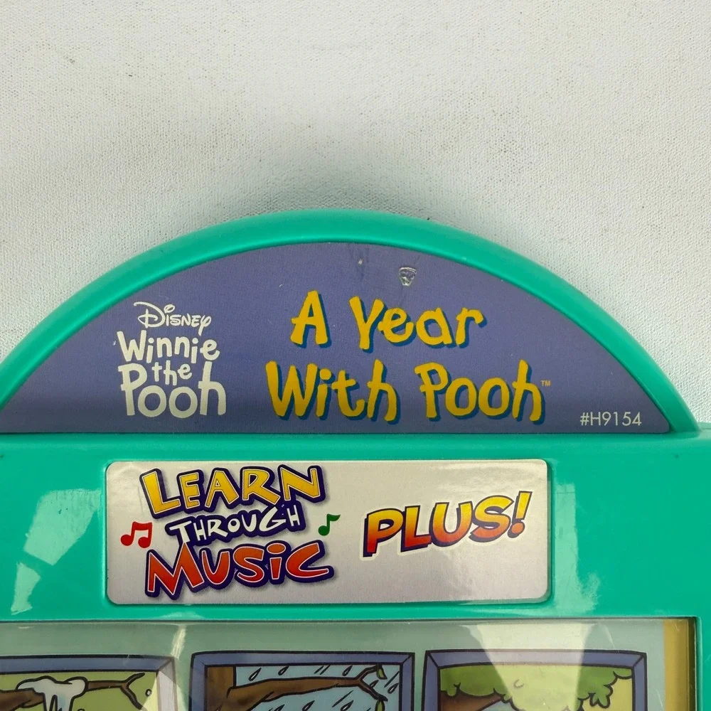 Disney Winnie the Pooh A Year With Pooh Learn Through Music Plus Cartridge H9154